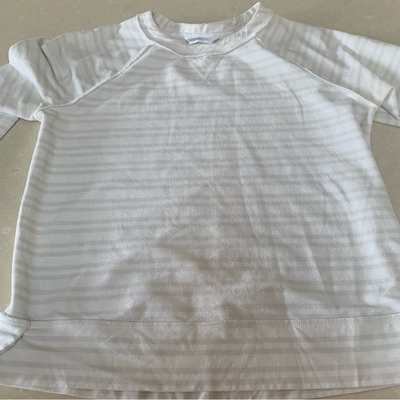 Lululemon Voyager Pullover size 10 - Picture 10 of 12